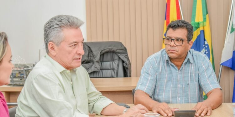 Selvíria: Prefeito Jaime recebe deputado Roberto Hashioka